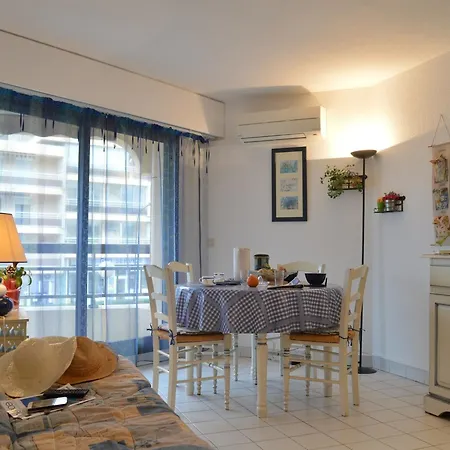 2p Avec Terrasse Et Vue A Frejus, Proche - Fr-1-226a-174 Fréjus